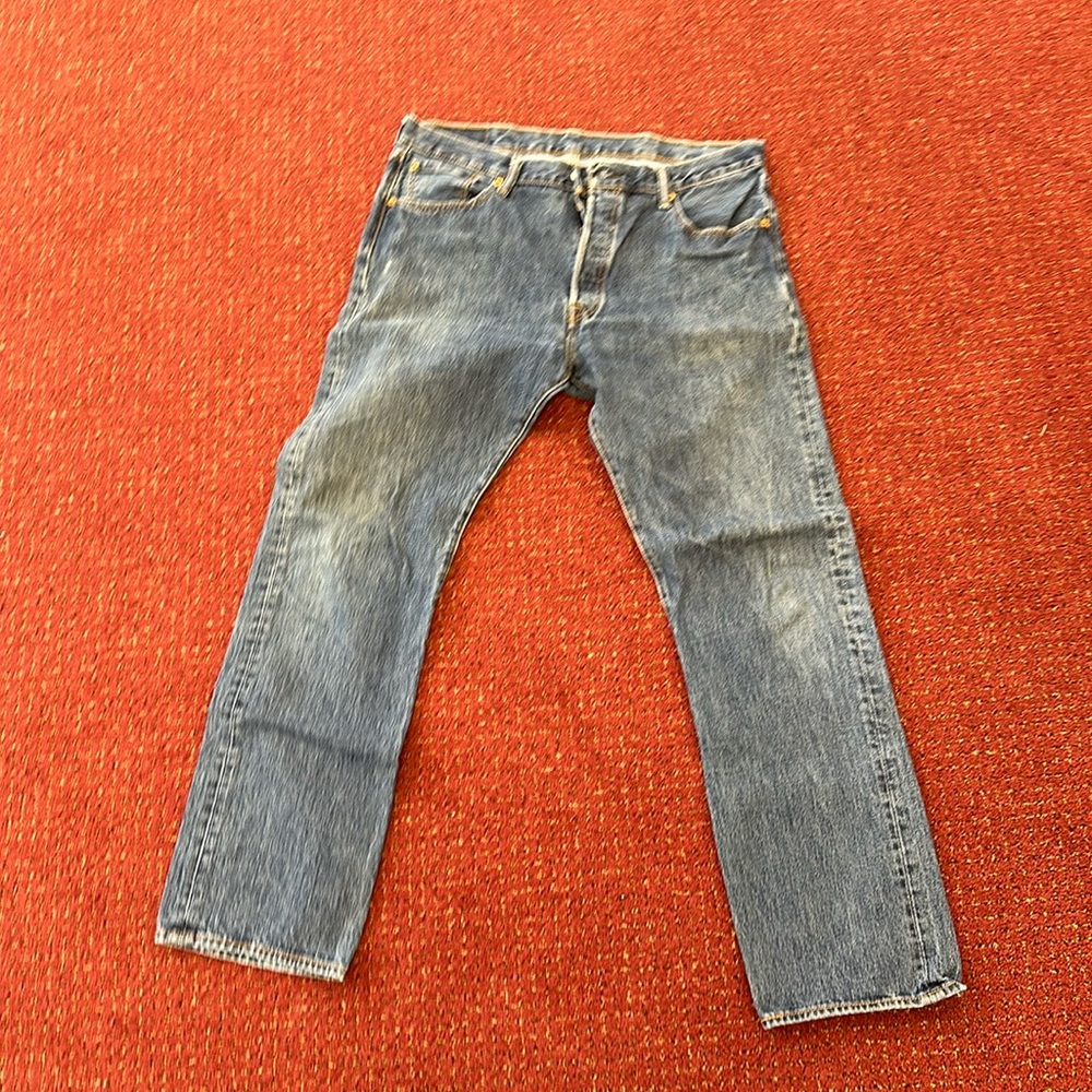 Levi’s 501. In very good condition. One small white spot - pocket on left side.